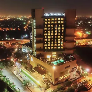 Hotel Crowne Plaza New Rohini By Ihg